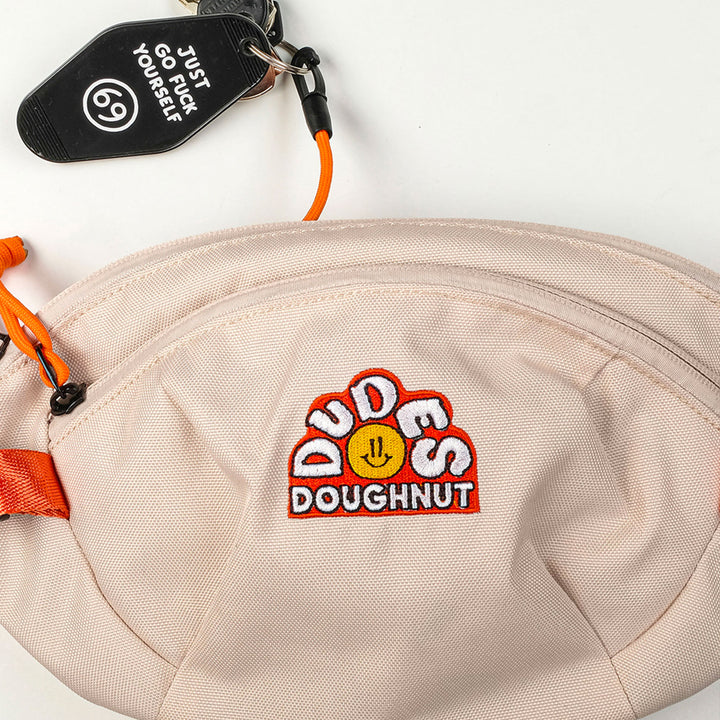 The Dudes x Doughnut Christopher Seattle Cream Hip Bag - Creme