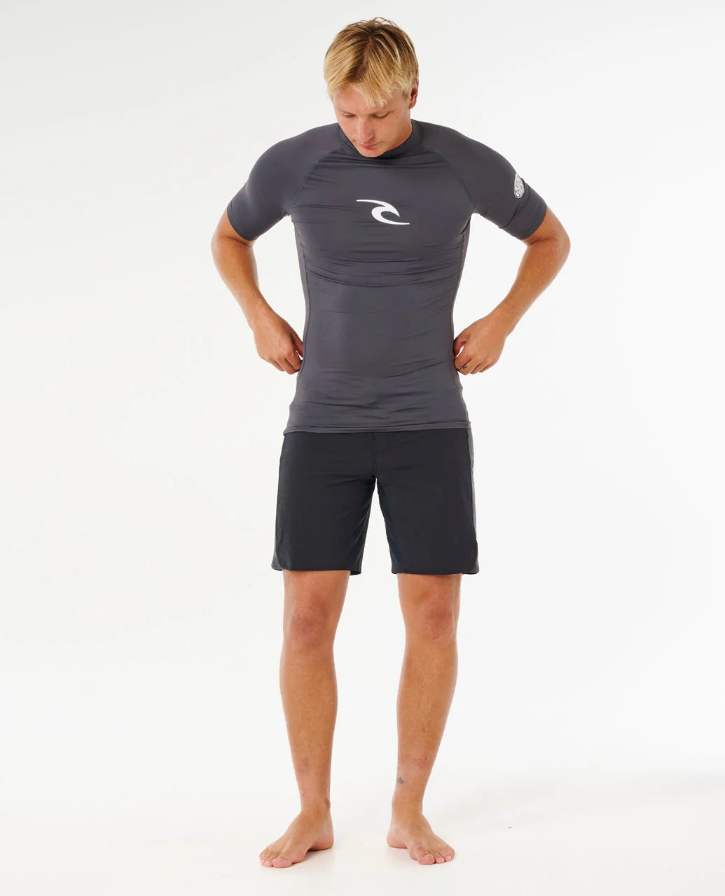 Ripcurl Kurzarm T-Shirt mit 50 UV-Schutz Waves -  Charcoal Grey