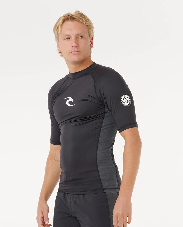 Ripcurl Kurzarm T-Shirt mit 50 UV-Schutz Waves - Black