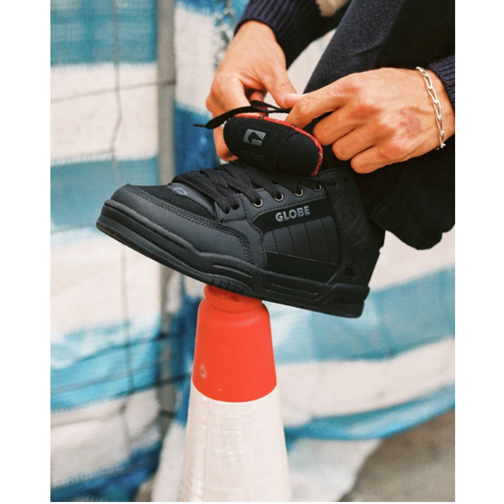 Globe Tilt Shoe - Black Red Tarta