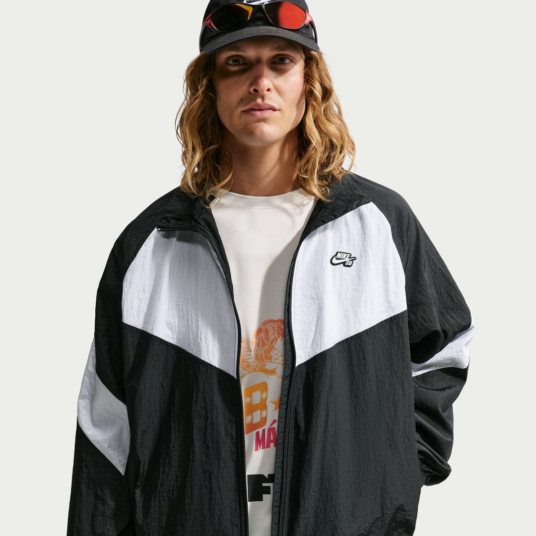 Nike SB IQ 6777 Jacke - 010 Schwarz Weiß