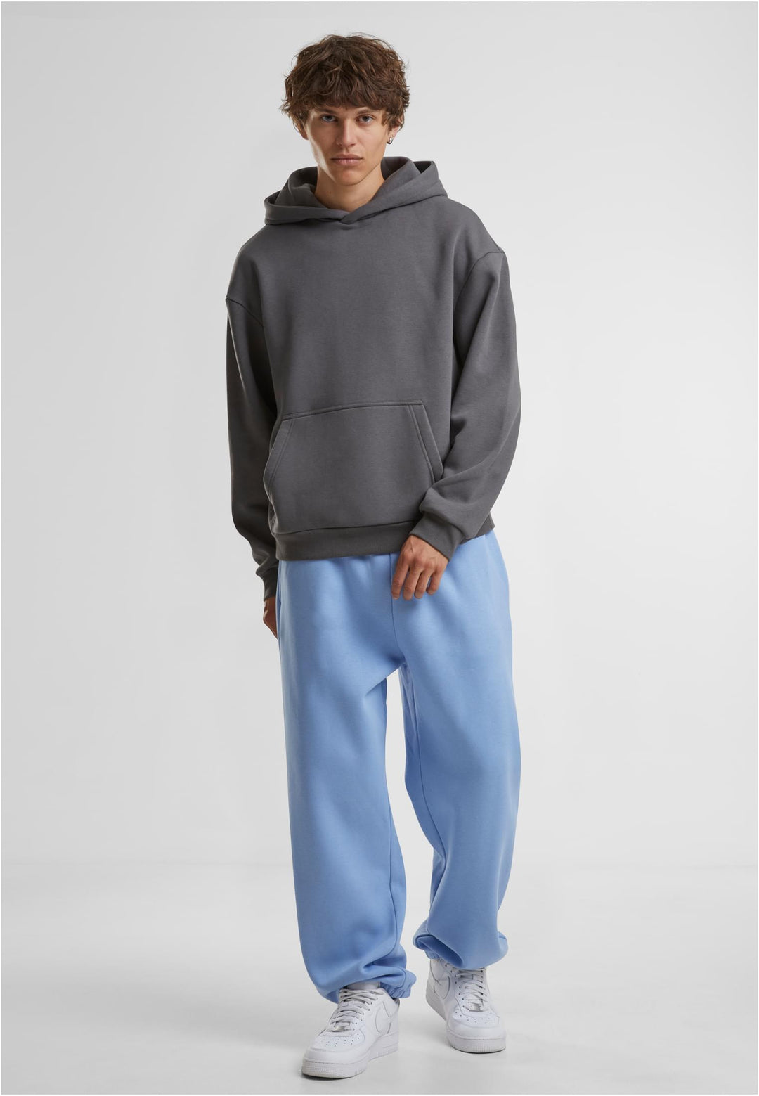 TB Fluffy Hood BY 284 - Magnet