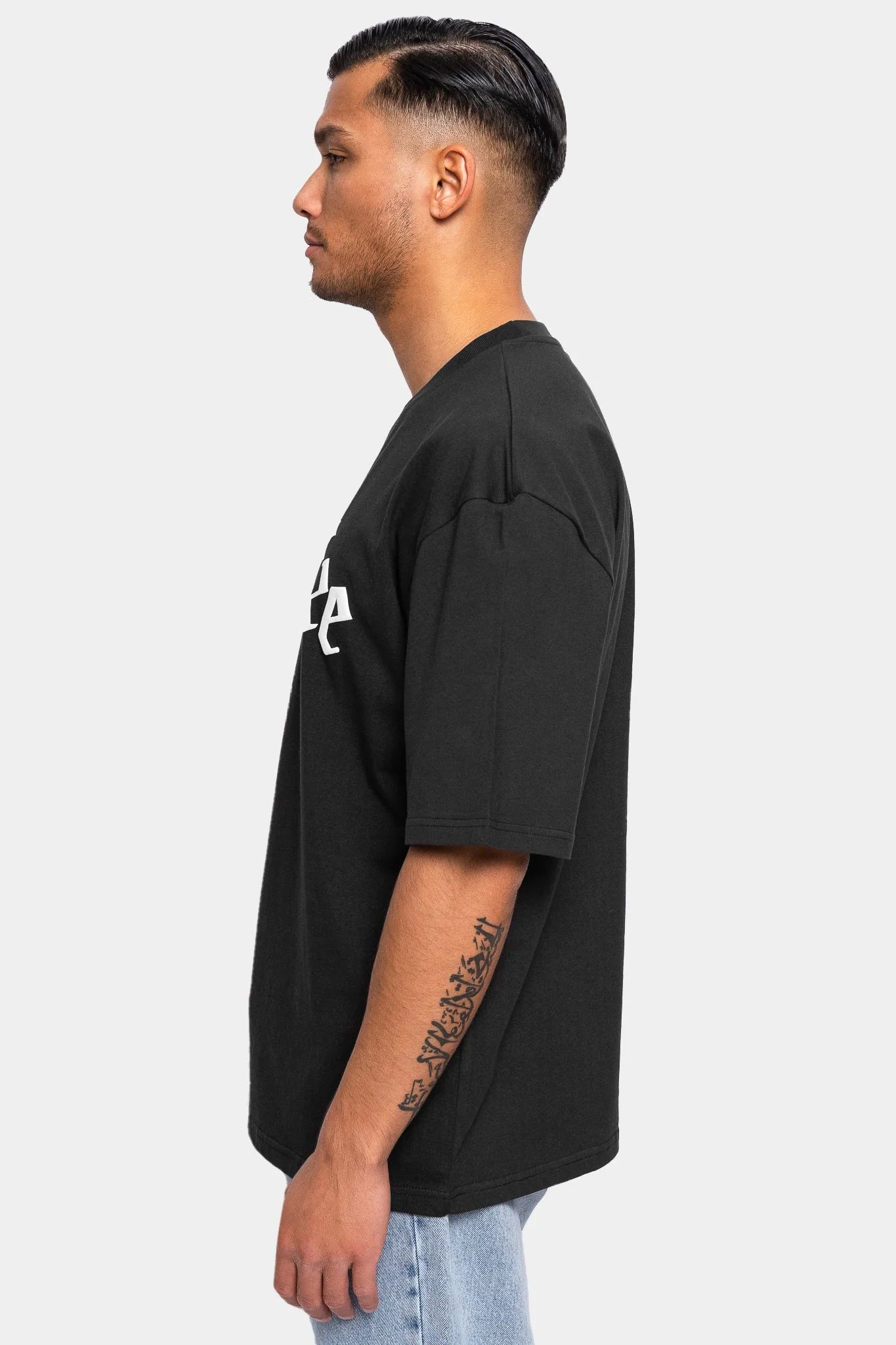 Dropsize TS-057 HEAVY OVERSIZE WHITE LOGO PUFFER PRINT T-SHIRT Washed-Black