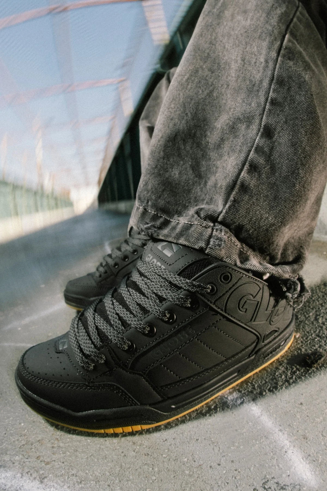 Globe Tilt Shoe - Dark Shadow / Phantom