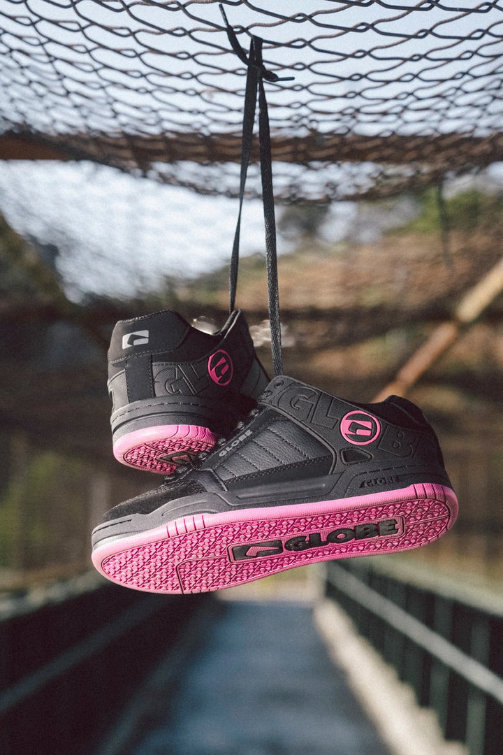 Globe Tilt Shoe - Black / Black / Pink