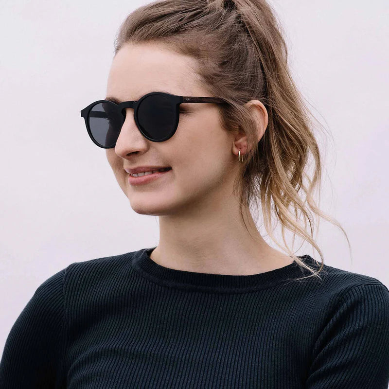 Take A Shot Lukas WALNUSSHOLZ POLARIZED Sonnenbrille TAS