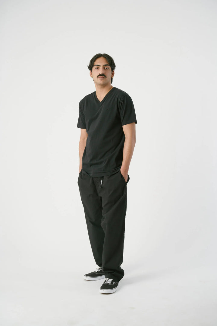 Cleptomanicx Ligull V-Neck Regular Tee - Black