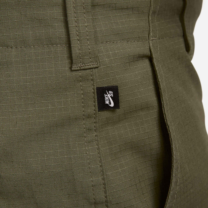 Nike SB 0424 Cargo Short - Medium Olive