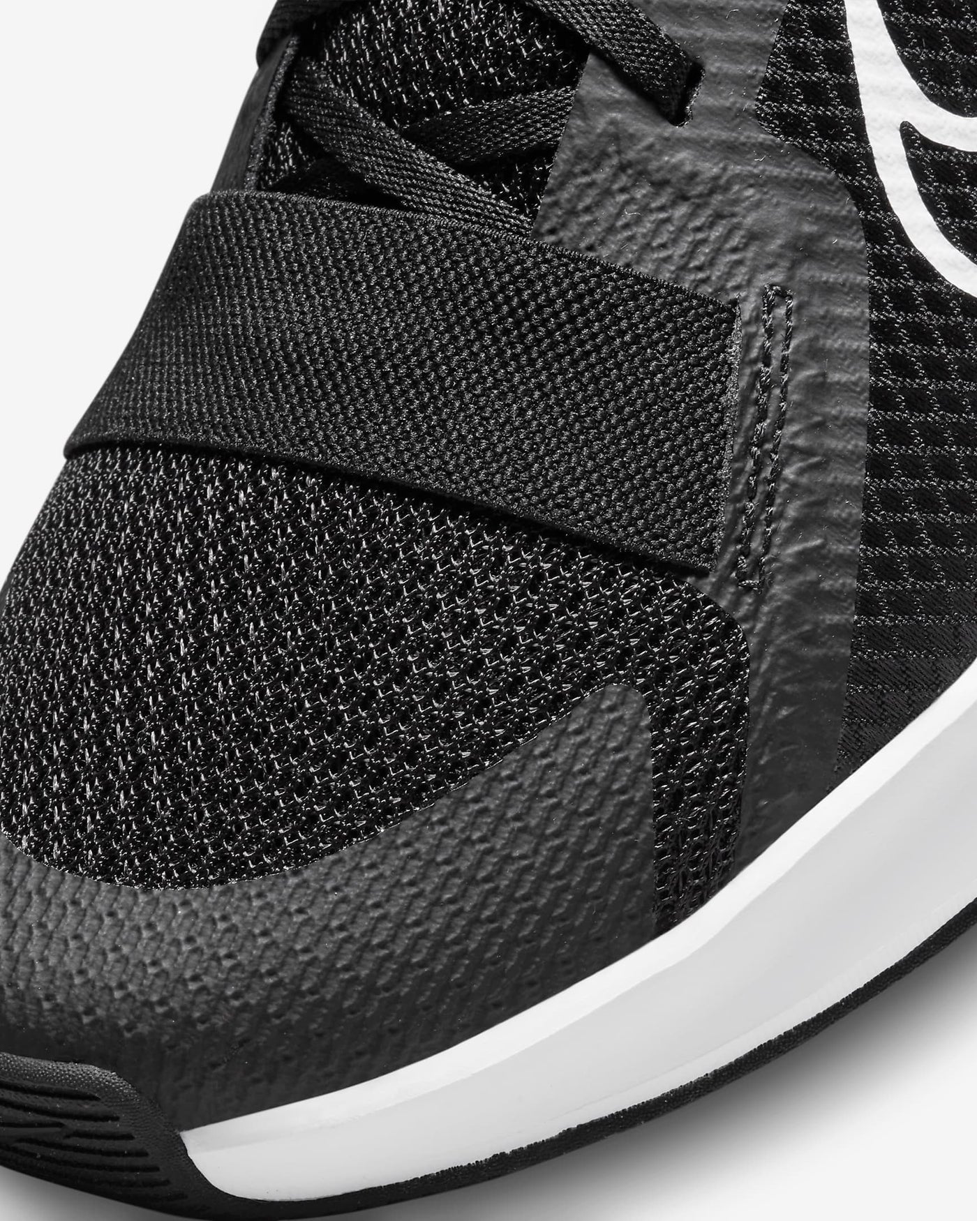 Nike 0823 - 003 MC Trainers - Black White