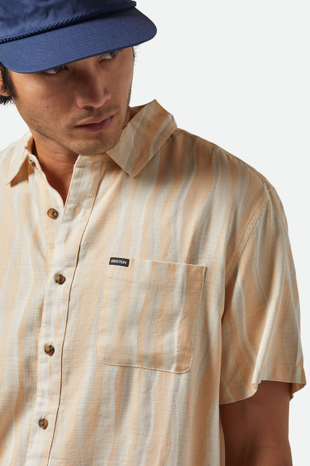 Brixton CRU Slub Relaxed S/S Kurz Arm Shirt - Haselnuss/Malerischer Streifen
