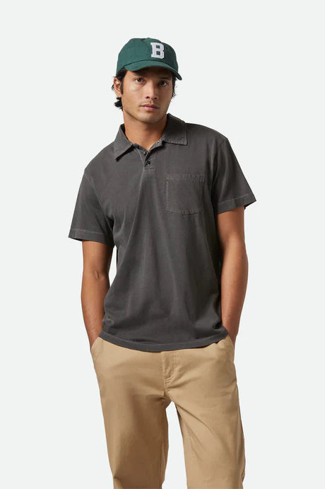Brixton Kurzarm-Poloshirt im Vintage-Waschungsdesign - Verwaschenes Schwarz