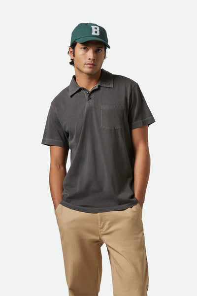 Brixton Kurzarm-Poloshirt im Vintage-Waschungsdesign - Verwaschenes Schwarz