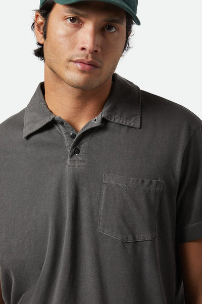 Brixton Kurzarm-Poloshirt im Vintage-Waschungsdesign - Verwaschenes Schwarz